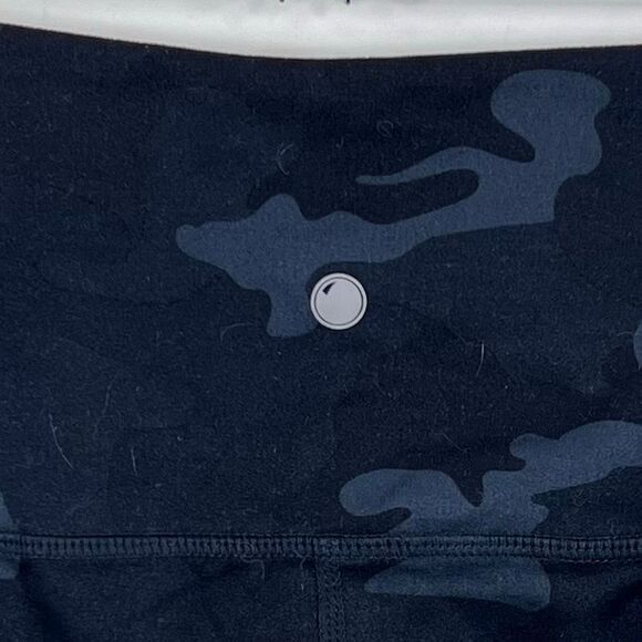 Yogalicious Luxe Gray Camouflage Leggings‎ - Picture 5 of 6